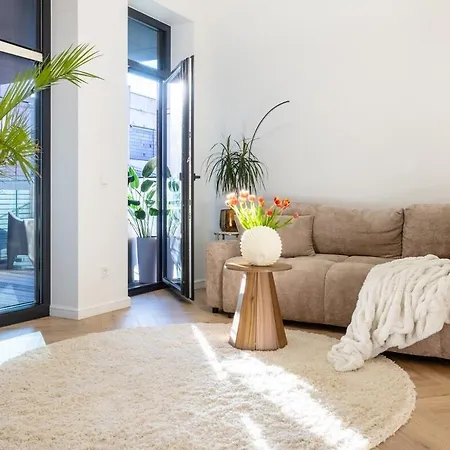 Modern & New 1br With Sofa Bed & Balcony 塔林