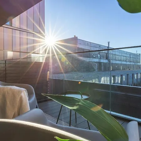 公寓 Modern & New 1br With Sofa Bed & Balcony *